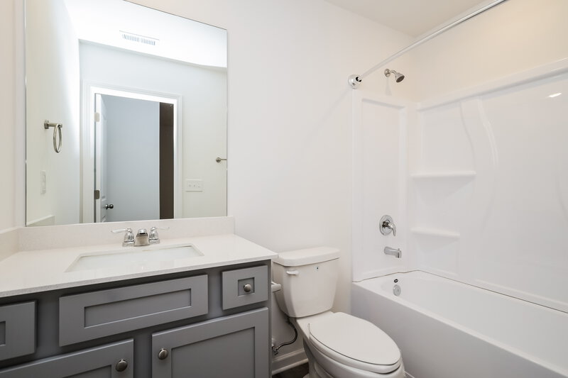 2,330/Mo, 221 Paisley Way Locust Grove, GA 30248 Main Bathroom View 2