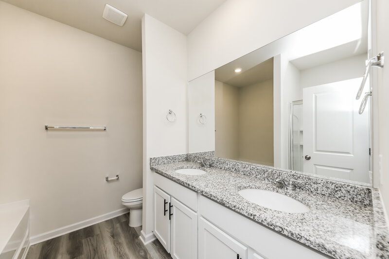 1,820/Mo, 471 Prescott Way Villa Rica, GA 30180 Main Bathroom View