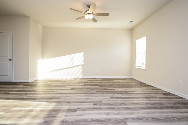 2,050/Mo, 284 Limestone Cir Conyers, GA 30013 Living Room View 2