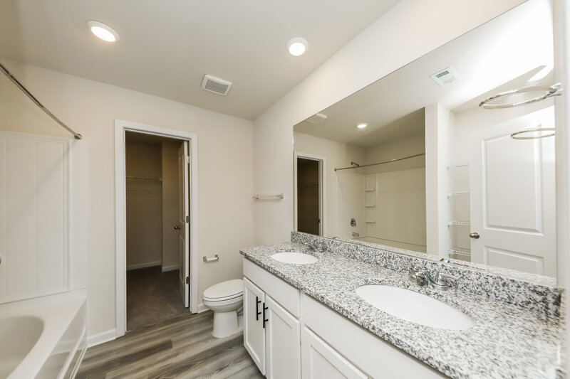 1,815/Mo, 473 Prescott Way Villa Rica, GA 30180 Main Bathroom View