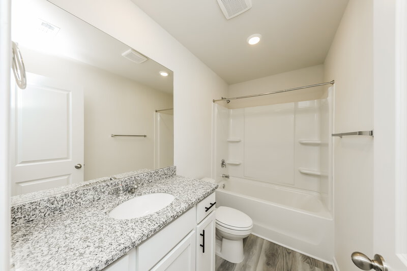 1,815/Mo, 473 Prescott Way Villa Rica, GA 30180 Bathroom View 2