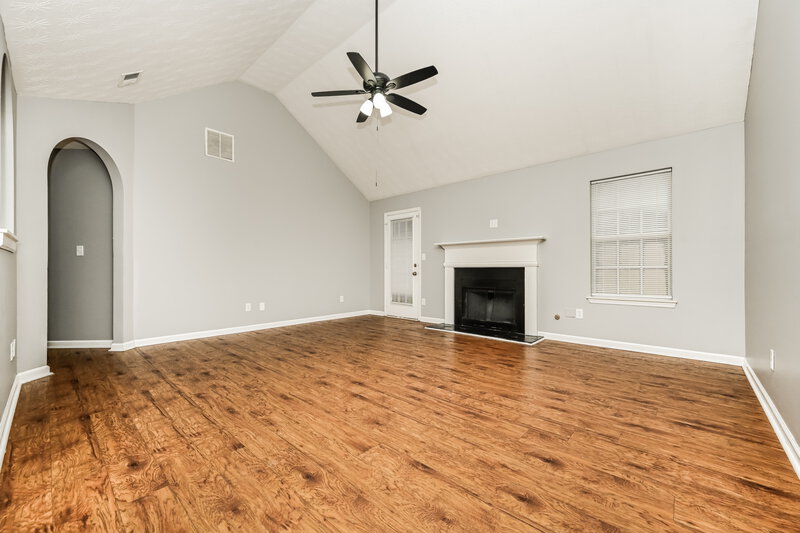 1,815/Mo, 420 Spring Lake Ter Covington, GA 30016 Living Room View