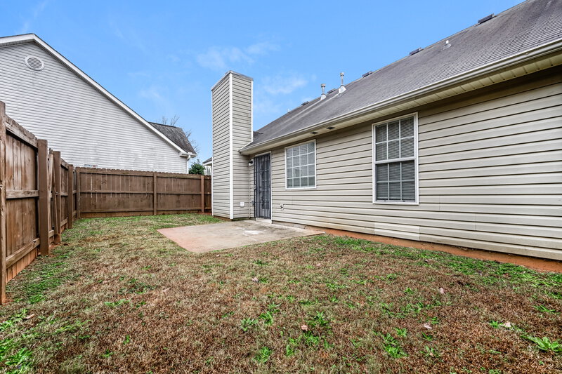 1,815/Mo, 420 Spring Lake Ter Covington, GA 30016 Rear View