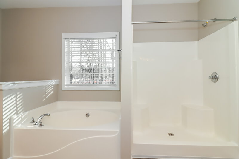 2,025/Mo, 371 Oakhaven Way Villa Rica, GA 30180 Main Bathroom View 2