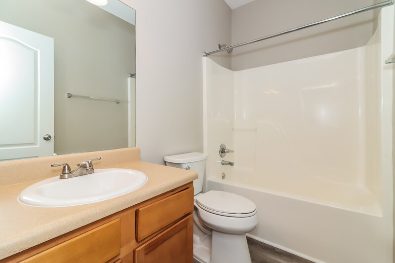 2,025/Mo, 371 Oakhaven Way Villa Rica, GA 30180 Bathroom View