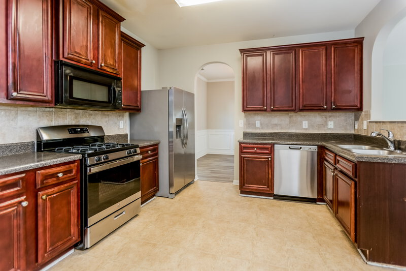 2,180/Mo, 24 Birch St Hiram, GA 30141 Kitchen View