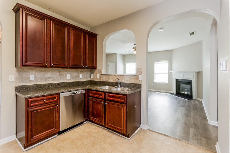 2,180/Mo, 24 Birch St Hiram, GA 30141 Kitchen View 2