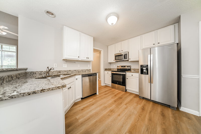 2,025/Mo, 23 Woodmere Newnan, GA 30265 Kitchen View