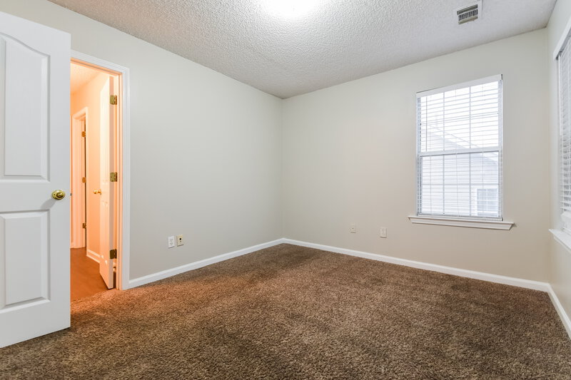 2,225/Mo, 402 Gresham Dr Stockbridge, GA 30281 Bedroom View