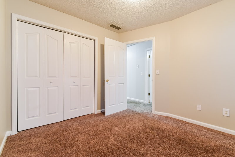 2,225/Mo, 402 Gresham Dr Stockbridge, GA 30281 Bedroom View 3