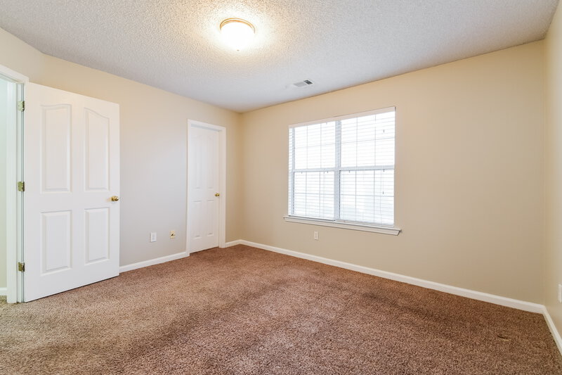2,225/Mo, 402 Gresham Dr Stockbridge, GA 30281 Bedroom View 4