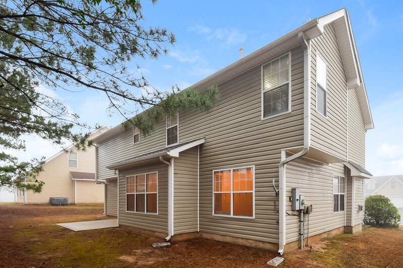 2,225/Mo, 402 Gresham Dr Stockbridge, GA 30281 Rear View