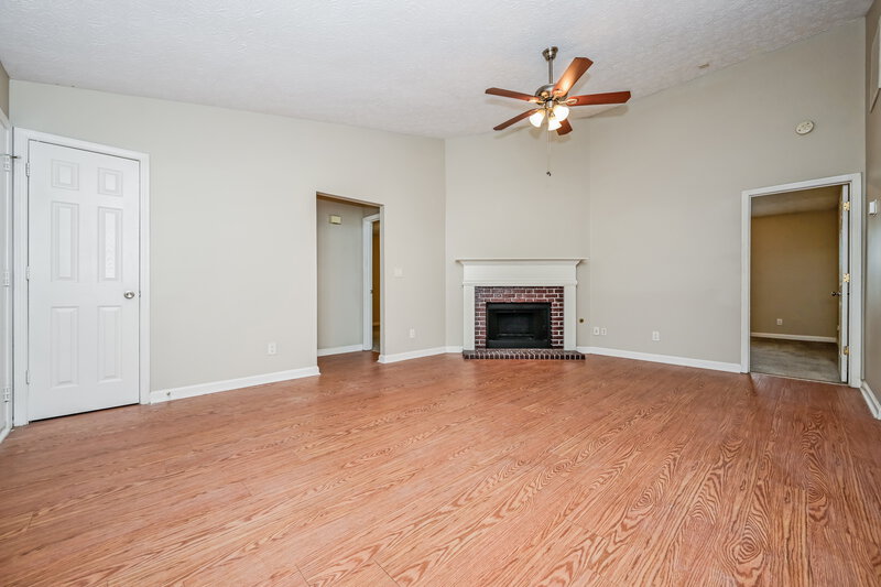 1,690/Mo, 508 Village Cir Stockbridge, GA 30281 Living Room View