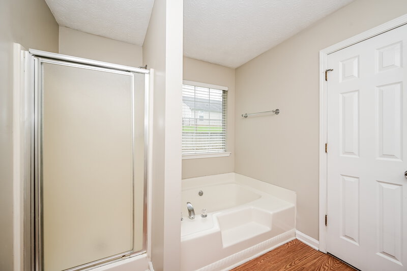 1,690/Mo, 508 Village Cir Stockbridge, GA 30281 Main Bathroom View