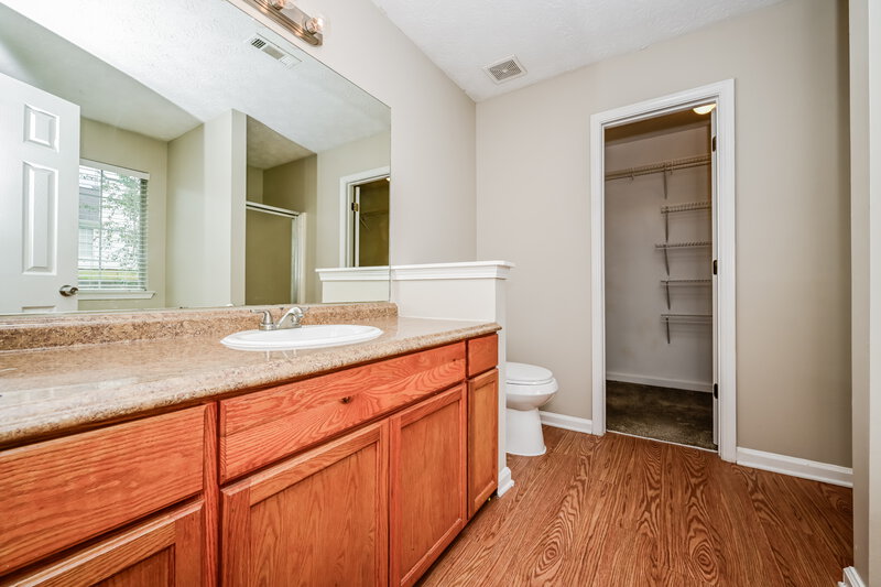 1,690/Mo, 508 Village Cir Stockbridge, GA 30281 Main Bathroom View 2
