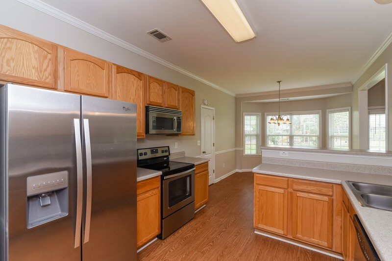 2,180/Mo, 3316 Pate Creek Vw Snellville, GA 30078 Kitchen View 3