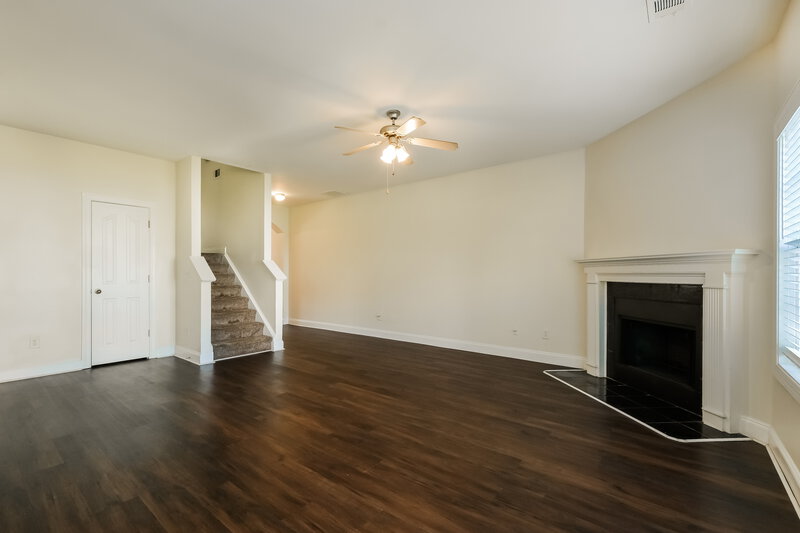 2,010/Mo, 2006 Barberry Dr Buford, GA 30519 Living Room View
