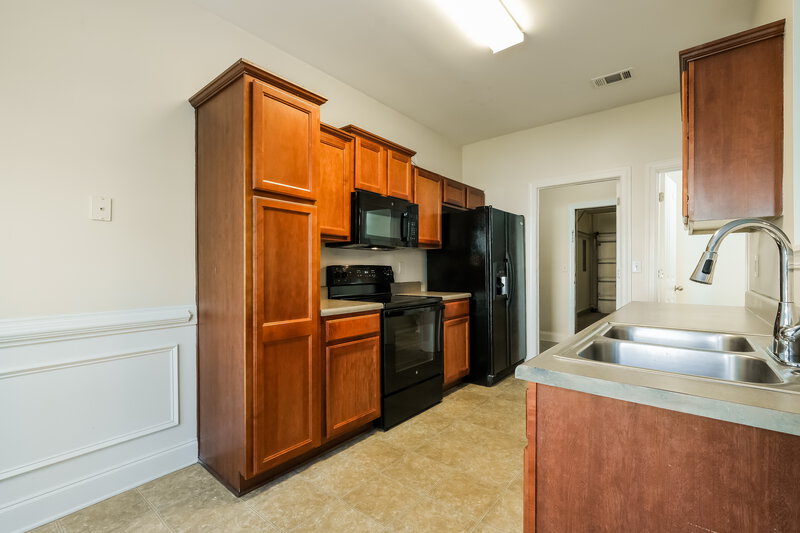 2,010/Mo, 2006 Barberry Dr Buford, GA 30519 Kitchen View 2