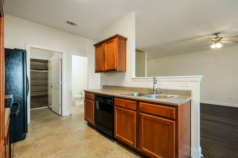 2,010/Mo, 2006 Barberry Dr Buford, GA 30519 Kitchen View 3