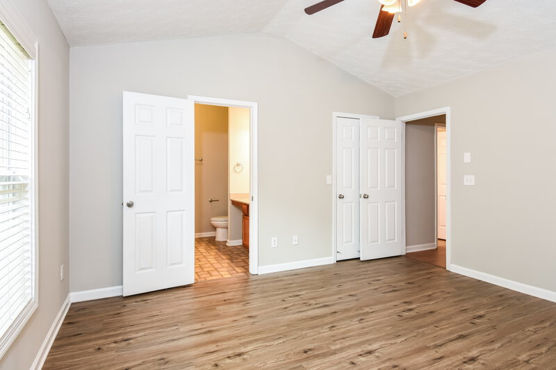 1,935/Mo, 210 Winterbury Dr Canton, GA 30114 Main Bedroom View 2