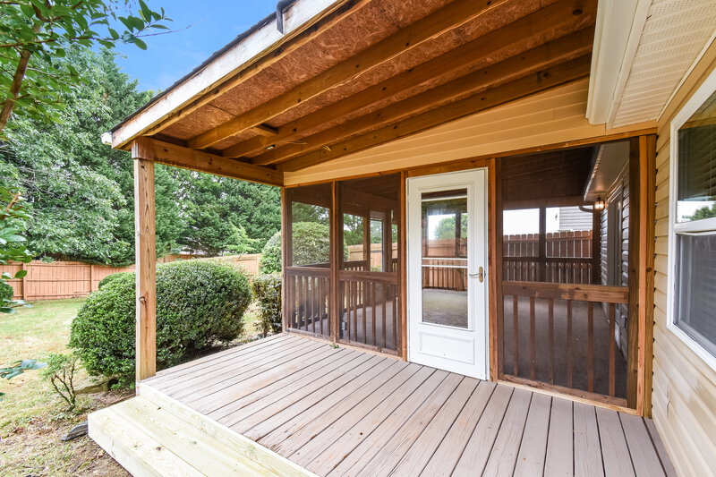 1,935/Mo, 210 Winterbury Dr Canton, GA 30114 Sun Room View