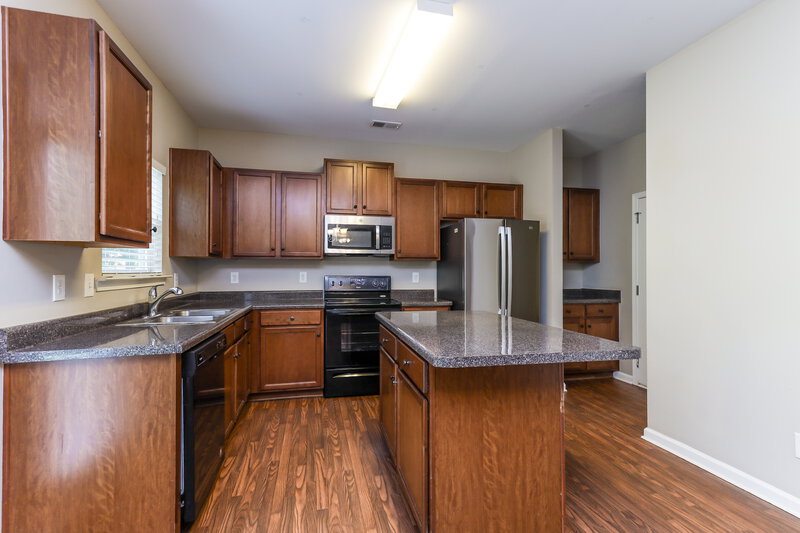 1,930/Mo, 137 Centerra Springs Dr McDonough, GA 30253 Kitchen View