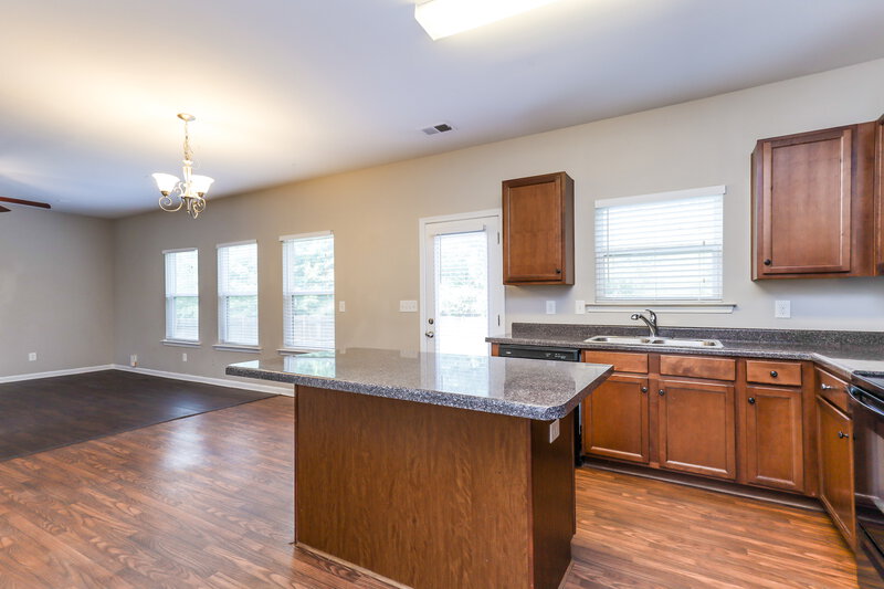 1,930/Mo, 137 Centerra Springs Dr McDonough, GA 30253 Kitchen View 2