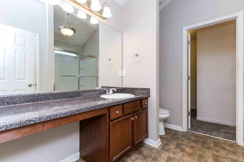 1,930/Mo, 137 Centerra Springs Dr McDonough, GA 30253 Main Bathroom View