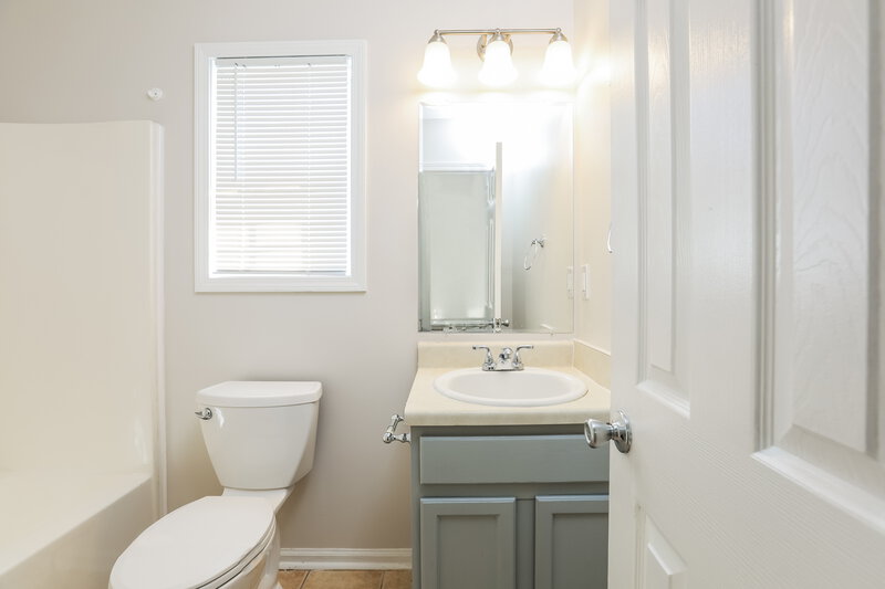 1,670/Mo, 604 Meadows Ct Villa Rica, GA 30180 Bathroom View