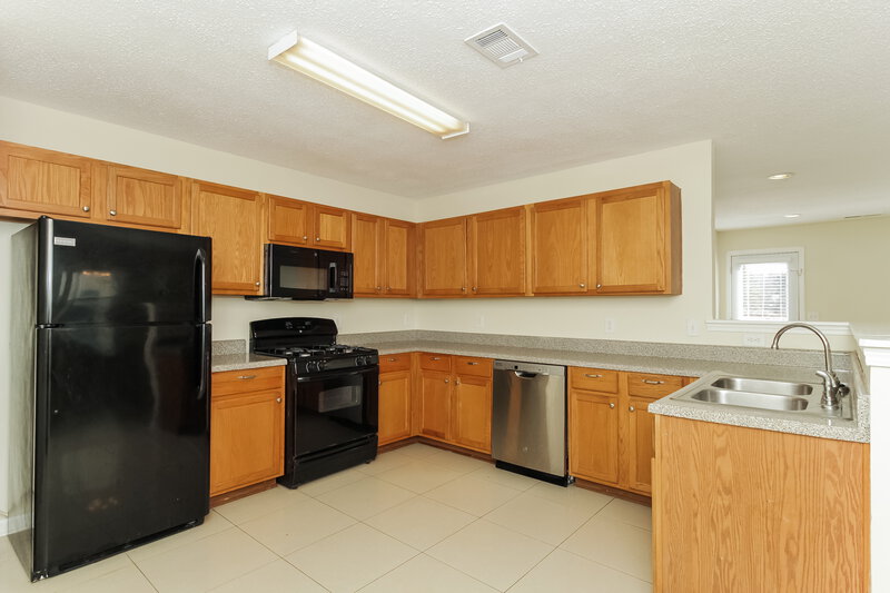 2,700/Mo, 5023 Serenity Point Ln Villa Rica, GA 30180 Kitchen View