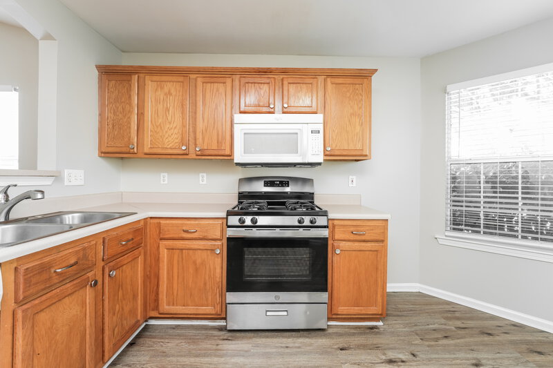 1,920/Mo, 608 Fairgreen Trl Stockbridge, GA 30281 Kitchen View