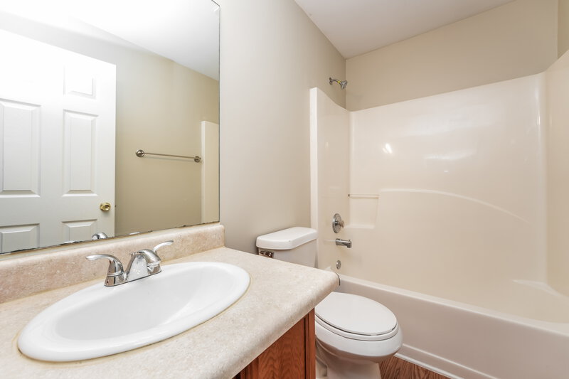 1,920/Mo, 608 Fairgreen Trl Stockbridge, GA 30281 Bathroom View