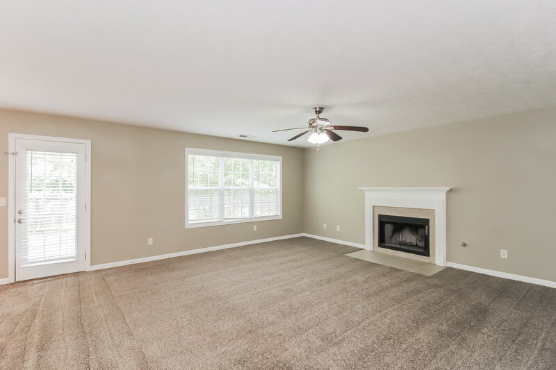 2,790/Mo, 237 Overlook Dr Dallas, GA 30157 Living Room View 4