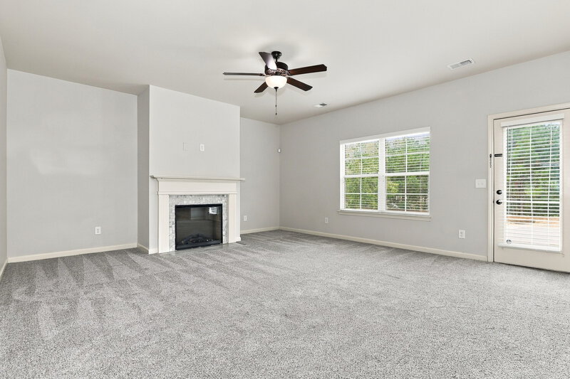 2,485/Mo, 1216 Nottley Dr Locust Grove, GA 30248 Living Room View 2