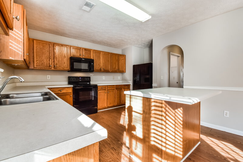 2,095/Mo, 110 West Skyline Vw Dallas, GA 30157 Kitchen View