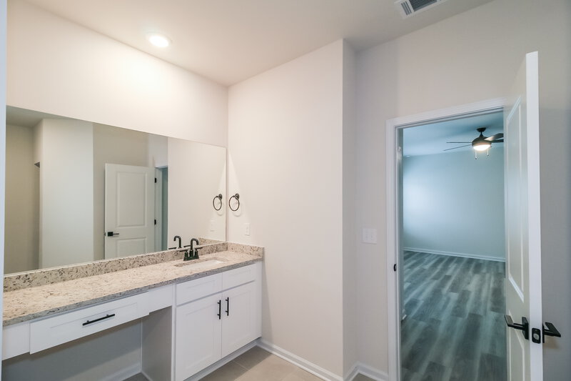 2,215/Mo, 3422 Arabian Farm Ln Dacula, GA 30019 Main Bathroom View