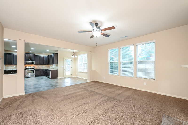 2,070/Mo, 1224 Nottley Dr Locust Grove, GA 30248 Living Room View 2