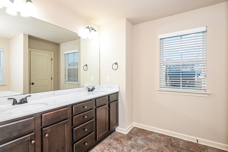 2,070/Mo, 1224 Nottley Dr Locust Grove, GA 30248 Main Bedroom View 3