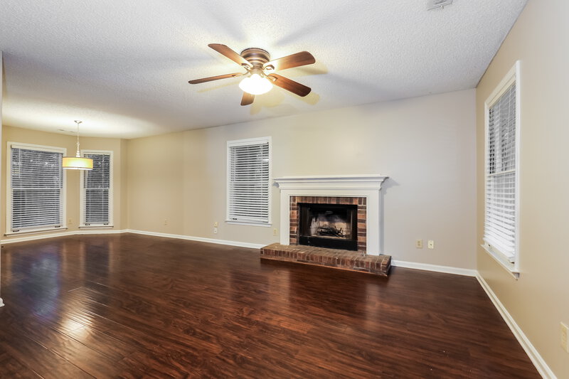 2,030/Mo, 337 Summer Pl Peachtree City, GA 30269 Living Room View