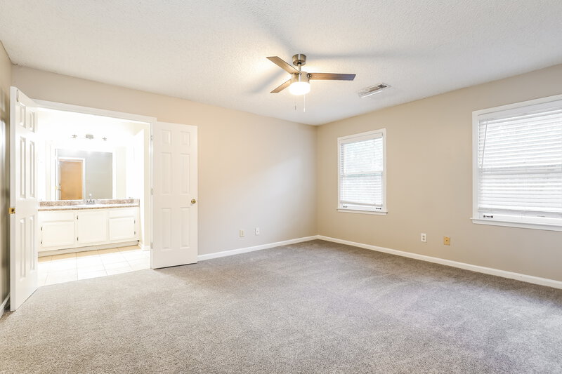 2,030/Mo, 337 Summer Pl Peachtree City, GA 30269 Main Bedroom View