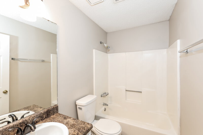 2,030/Mo, 337 Summer Pl Peachtree City, GA 30269 Bathroom View