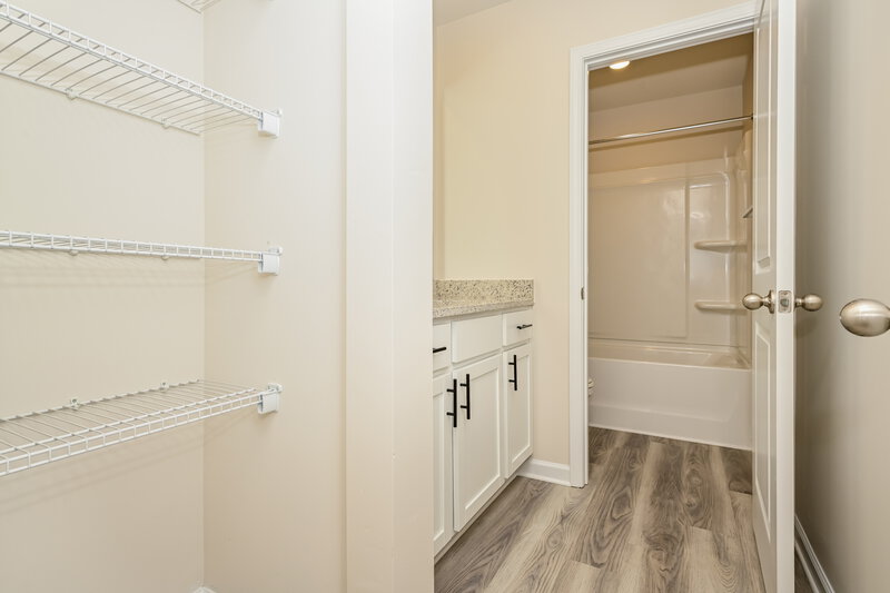 2,513/Mo, 1508 Big Bud Ln Locust Grove, GA 30248 Bathroom View