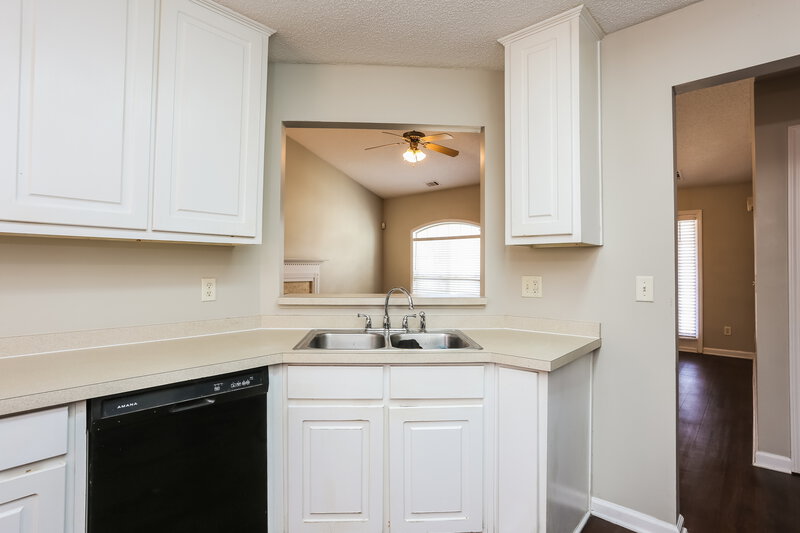 1,815/Mo, 888 Summit Park Trl McDonough, GA 30253 Kitchen View