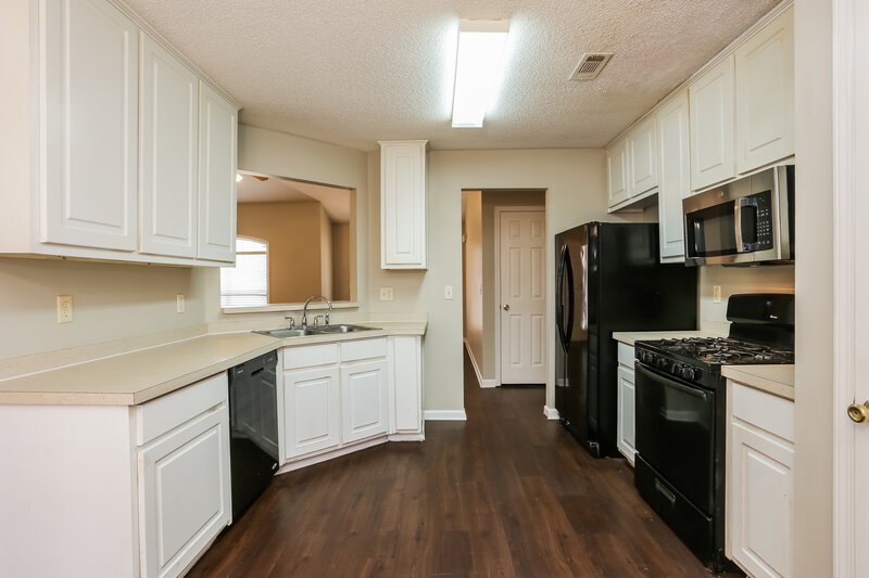 1,815/Mo, 888 Summit Park Trl McDonough, GA 30253 Kitchen View 3