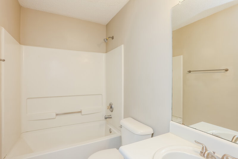 1,815/Mo, 888 Summit Park Trl McDonough, GA 30253 Bathroom View