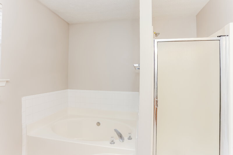 1,940/Mo, 6390 Winston Trce McDonough, GA 30252 Main Bathroom View 2