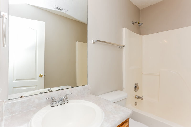 1,940/Mo, 6390 Winston Trce McDonough, GA 30252 Bathroom View