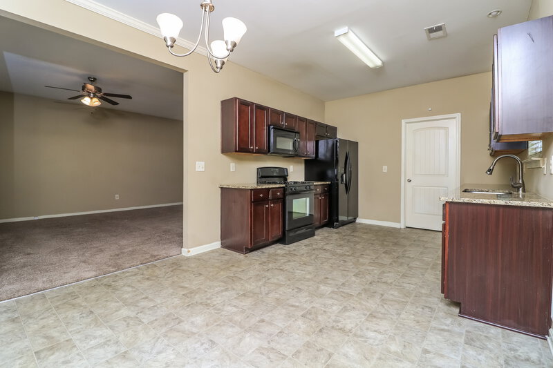 2,070/Mo, 110 Hillcrest Cir Hiram, GA 30141 Dining Room View 2