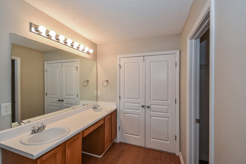 2,045/Mo, 57 Darbys Run Ct Hiram, GA 30141 Main Bathroom View