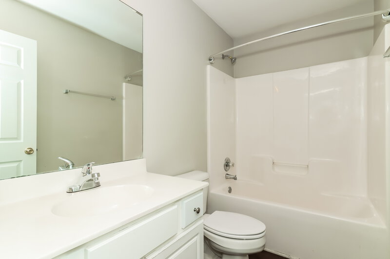 2,735/Mo, 4405 Walforde Blvd Acworth, GA 30101 Bathroom View